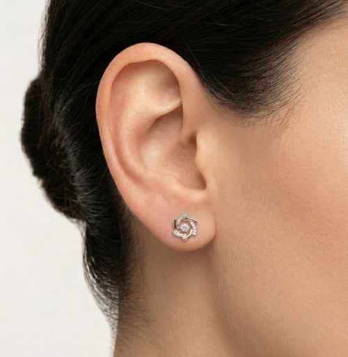 Diamantové náušnice s květem růžového zlata