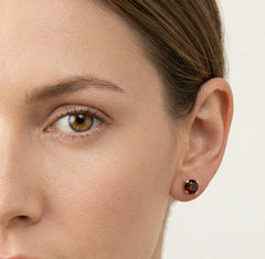 Round garnet gold studs
