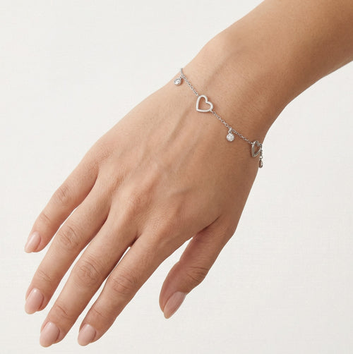 Pulsera de plata con corazones y piedras