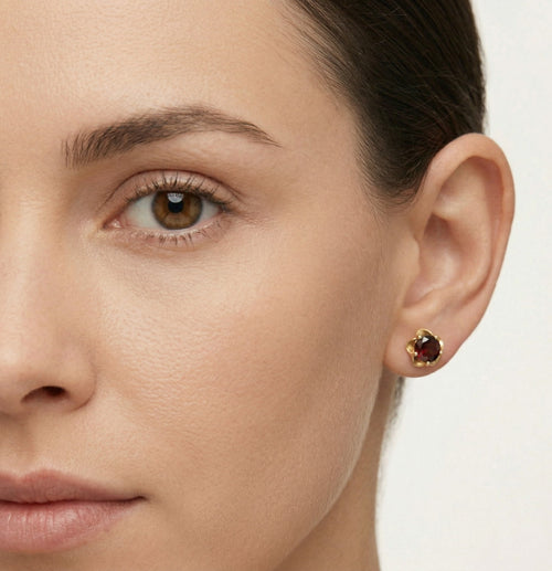 Garnet Runde Ohrstecker mit 5 Krappen