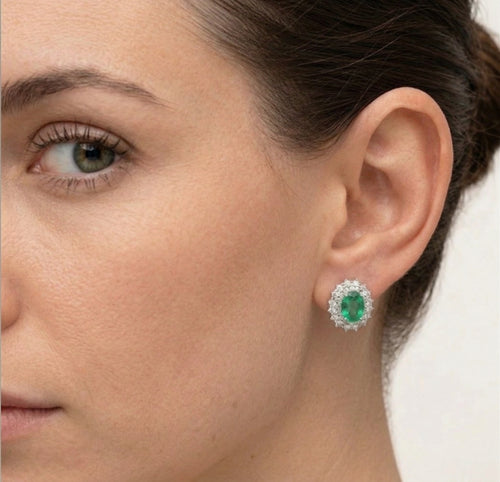 Königliche Smaragd-Weißgold-Ohrringe