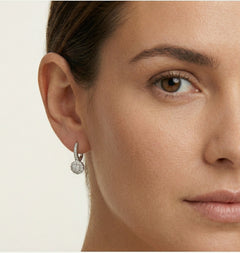 Vintage náušnice s květinovým motivem