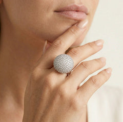 Bague élégante en argent au design d’oursin de mer