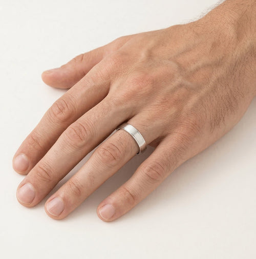 Čtyřhranný  snubní prsten z bílého zlata