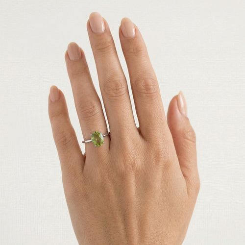 Bague beauté ovale en zultanite