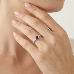Fine white gold diamond ring with sapphire