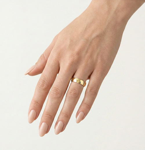 Silný snubní prsten ze žlutého zlata