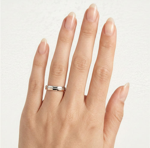 Roségold- und Weißgold-Eheringe