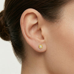 Boucles d’oreilles puces en zircon cubique taille ronde avec sertissage clos