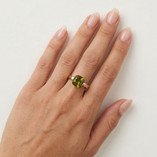 Graceful gold cushion ring