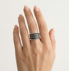 Stříbrný prsten s minimalistickým designem