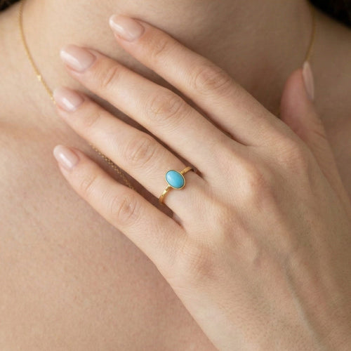 Jednoduchý zlatý prsten s tyrkysem