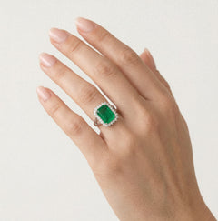 Smaragdschliff Smaragd auf Sterling-Silber-Ring