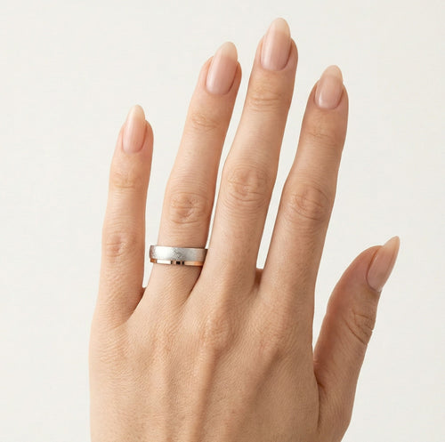 Anillo de boda grueso en oro blanco y rosa