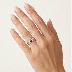 High polished  white gold wedding ring