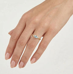 Dreisteinring aus Gelbgold mit Topas und Zirkonia