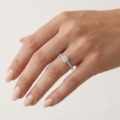 Accent white gold ring