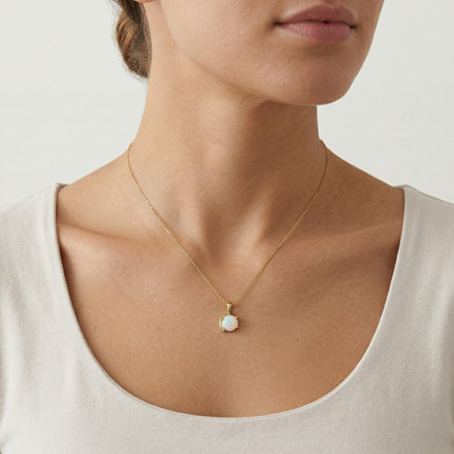 Pendentif unique en opale blanche