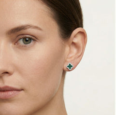 Stříbrné náušnice se zeleným achátem ve tvaru čtyřlístku