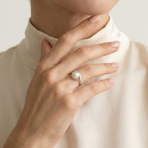 Unique pearl white gold women ring