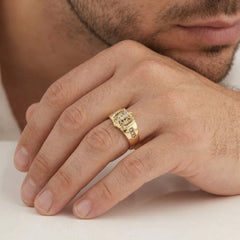 Dvoubarevný zlatý prsten s křížem