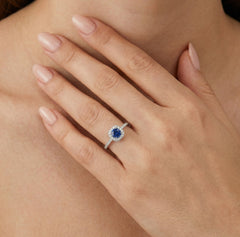 Dámský stříbrný prsten se syntetickým tanzanitem