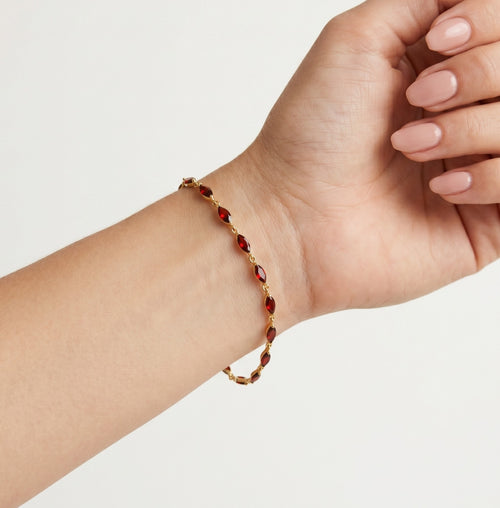 Bracelet élégant en grenat taille marquise