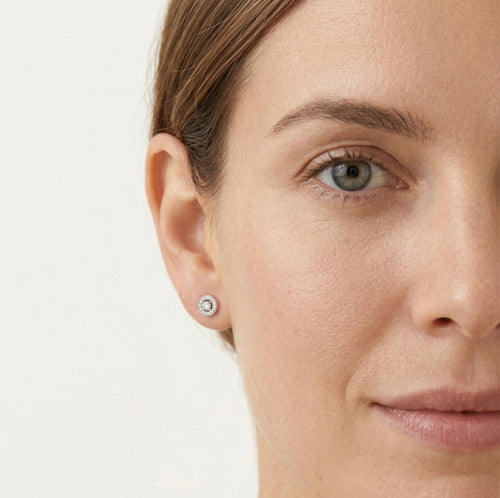 Pendientes de botón de oro blanco con diamantes