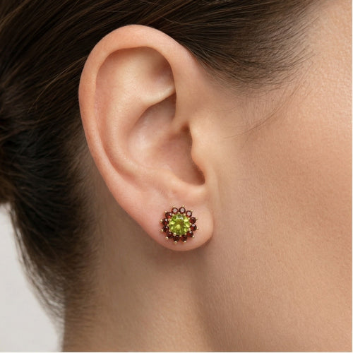 Astrale Gelassenheit: Geteilte Krappenfassung mit Edelsteinen