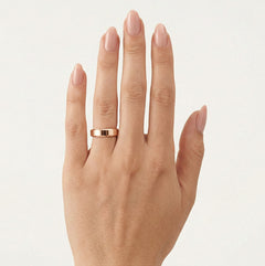 Alliance élégante en or rose d’une épaisseur de 5 mm