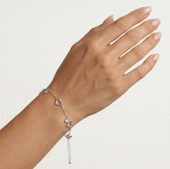 Bracelet en argent avec cœurs et pierres