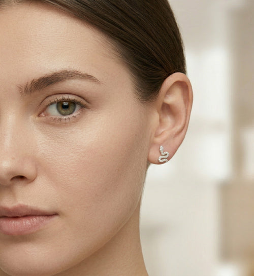 Zlaté mini hadí diamantové náušnice