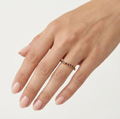 Stilvoller Granat-Damenring aus Gold