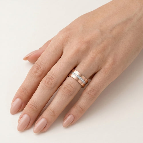 Eheringe aus Roségold und Weißgold