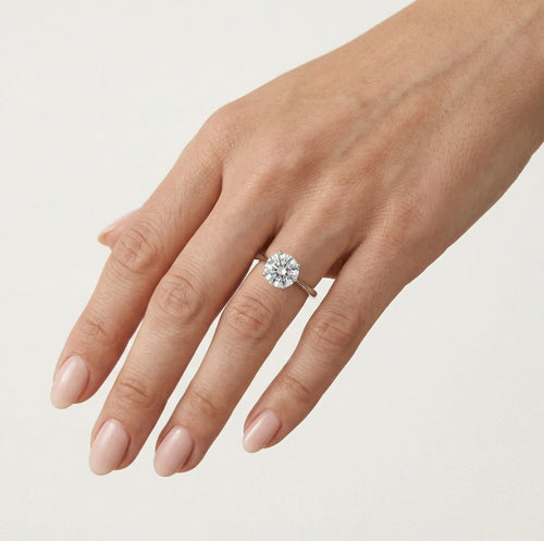 Bague solitaire intemporelle en argent