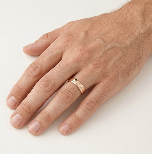 Anillo de boda de oro rosa cuadrado