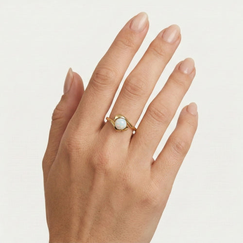 Unikátní prsten s bílým opálem