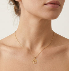 Colgante de pata de perro en oro amarillo