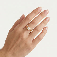 Simple gold pearl ring