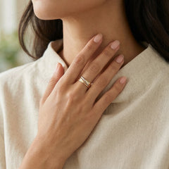 Tříbarevný zlatý prsten