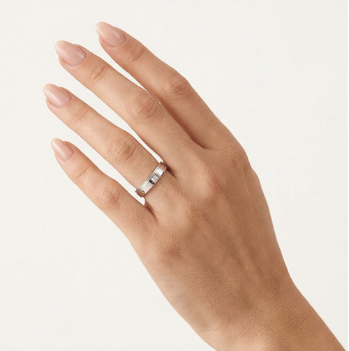 Anneaux de mariage modernes en or blanc