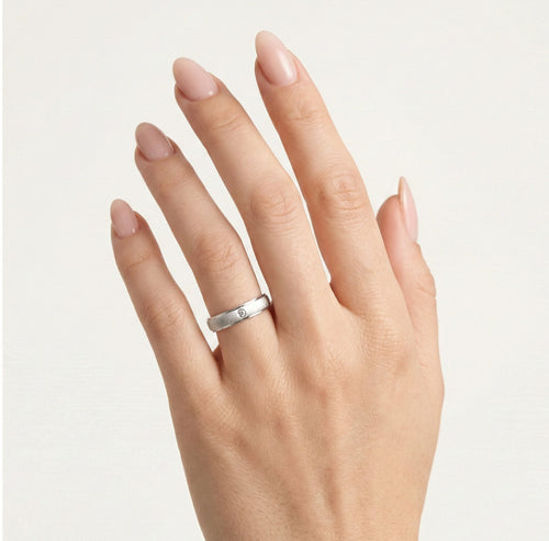 Matně pískované snubní prsteny z bílého zlata