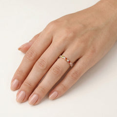 Bague vibrante en saphir et diamants