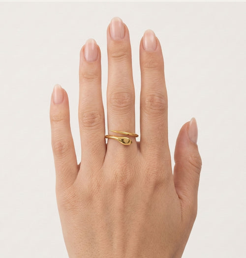 Plain yellow gold snake ring