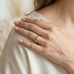 Shiny tension gold ring