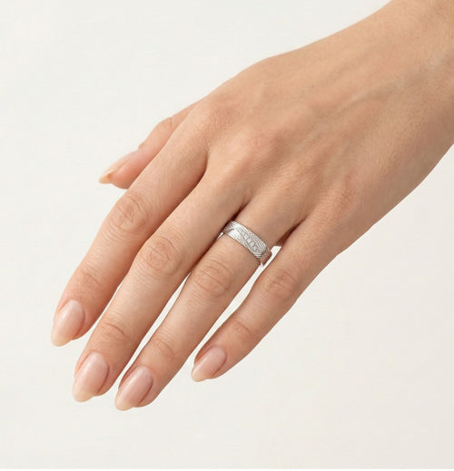 Elegantní stylové snubní prsteny z bílého zlata