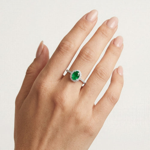 Stříbrný prsten Halo se smaragdem a kubickými zirkony