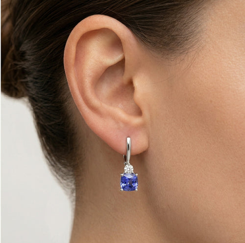 Pendientes de tanzanita en talla cojín