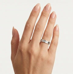 Weißgold-Trauringe mit polierter Mitte