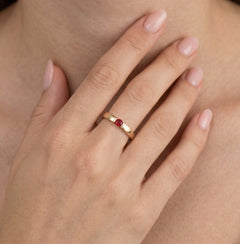 Bague en or rose avec rubis